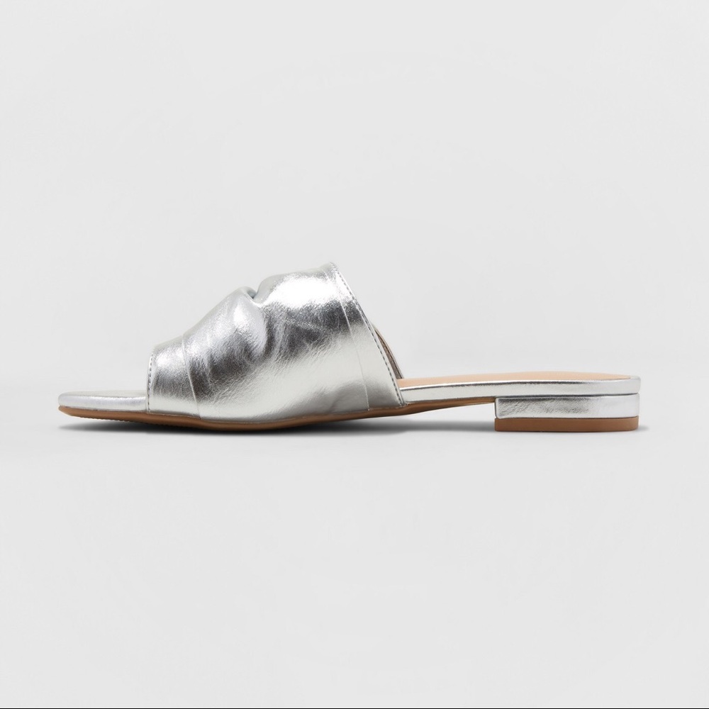 Women's Huntress Metallic Knotted Slide Sandals-B1 - Picture 3 of 3